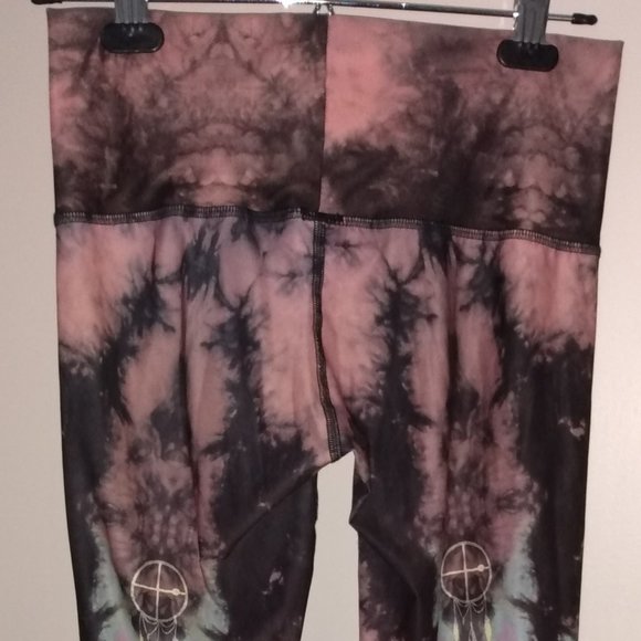 Teeki Eagle Feather Pink Hot Pant Leggings Size M - Picture 6 of 16